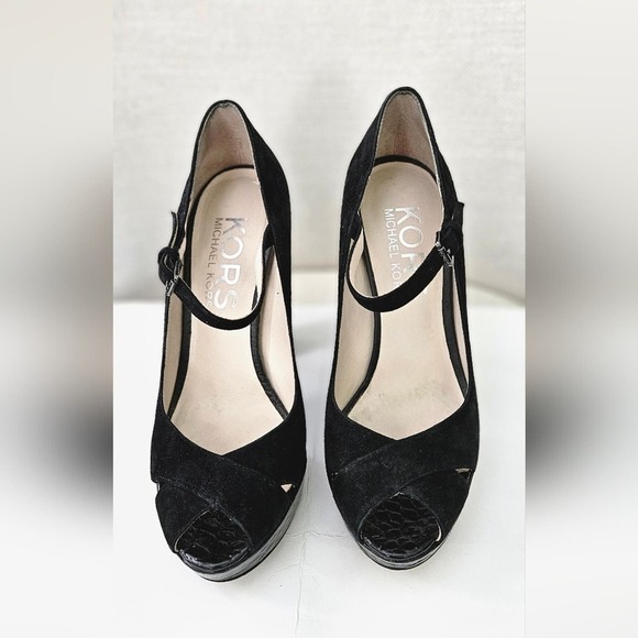 Michael Kors Ladies Black Suede and Leather Heels Size 7 - Picture 3 of 15